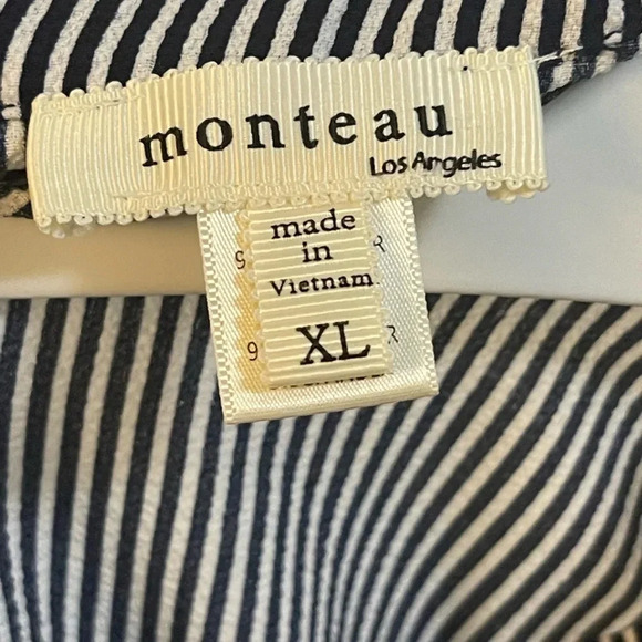 Monteau short sleeve blouse extra large great condition true to size - Picture 3 of 4